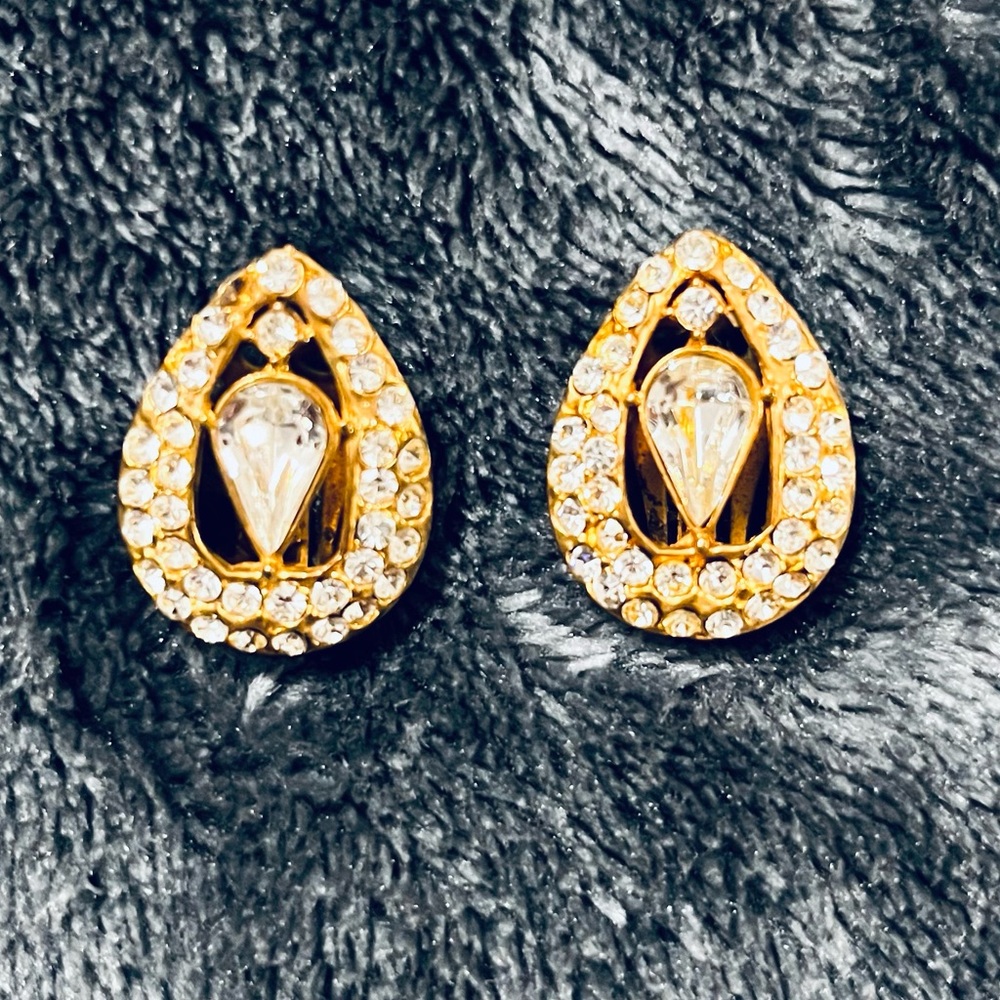 Vintage Clip-on earrings with Rhinestones